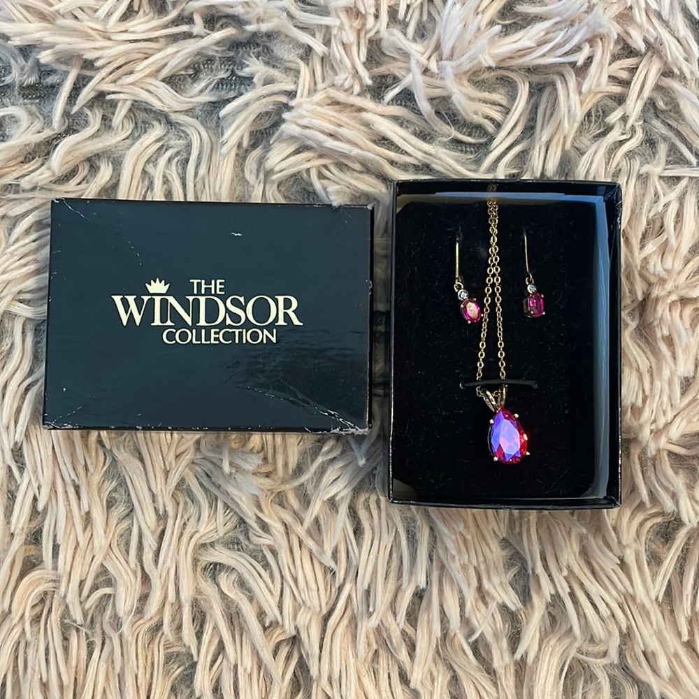 Ruby neckless and earring set